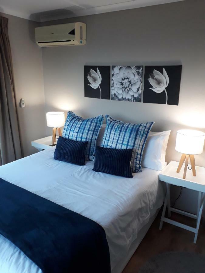 Westbrook Place Extérieur photo
